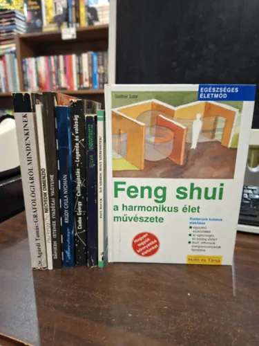 Olcsóbb 8 db-os ezotéria-pszichológia KÖNYVMENTŐ AJÁNLAT: Feng shui a harmonikus élet művészete, Gyógyíthatsz, Így szeress, hogy szeressenek!, Grafológiáról mindenkinek, Negyedik dimenzió, Istenek ivadékai vagyunk, Álmoskönyv - Krúdy Gyula