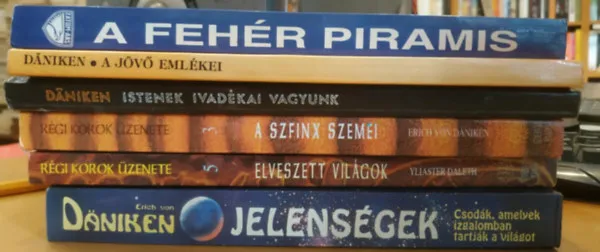 6 db Ezotéria: Jelenségek (Csodák, amelyek izgalomban tartják a világot); A szfinx szemei; Elveszett világok; Istenek ivadékai vagyunk; A jövő emlékei; A fehér piramis Végkiárusítás