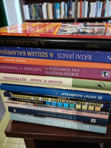 Ezotéria könyvcsomag 15 darabos KÖNYVMENTŐ AJÁNLAT: Feng shui kalauz - Tippek irodára, A kozmikus út, A szellem kalandjai, Ajándék Szerelem,A pszichikus erő használatáról, Agytréning, A Halált átélni - az Életet megnyerni,Jóslatok Expressz szállítás