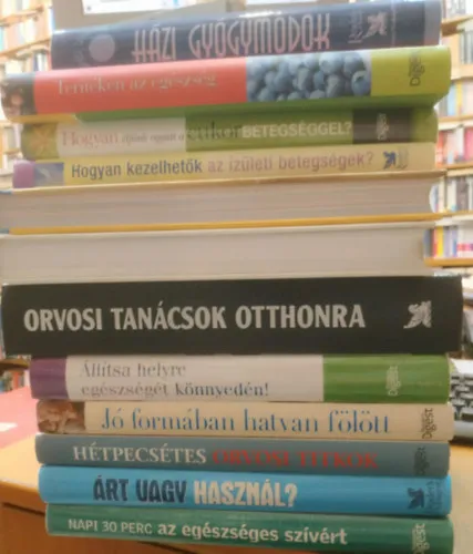 12 db Readers' Digest egészségkönyv: Terítéken az egészség; Árt vagy használ?; Napi 30 perc az egészséges szívért; Jó formában hatvan fölött; Hétpecsétes orvosi titkok; Állítsa helyre egészségét könnyedén!; Egészséges cson Ajánlat